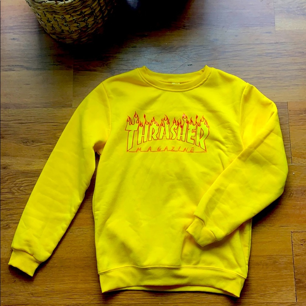 New Thrasher Crewneck - women's small